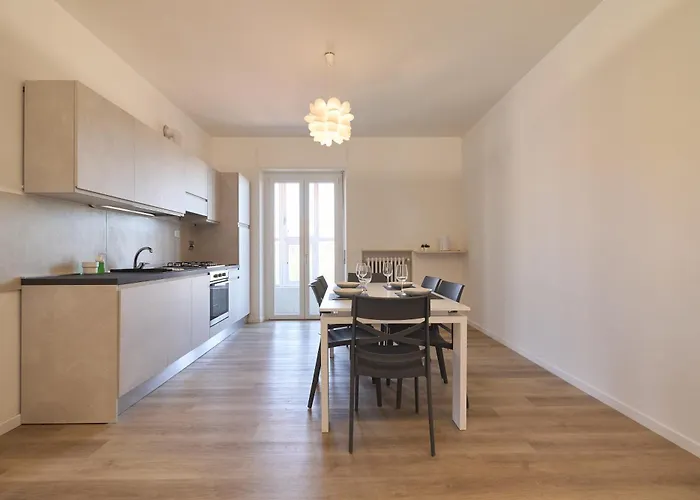 Am 5 - Penthouse With View And Parking