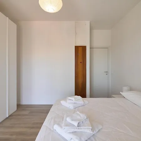 Am 5 - Penthouse With View And Parking